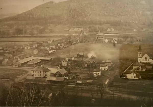 $599,900 | 425 Prospect Street, Peterson, MN 55962