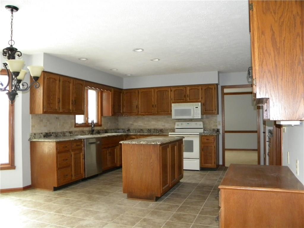 3348 Foster Ridge Lane Carmel, IN 46033 - Photo 5 of 25 Gallery Image 5