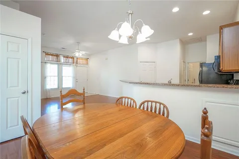 $289,500 | 18437 West 156th Terrace, Unit 3502, Olathe, KS 66062