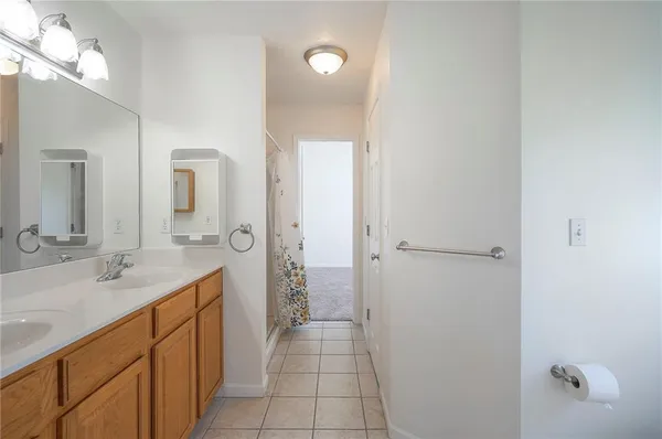 $289,500 | 18437 West 156th Terrace, Unit 3502, Olathe, KS 66062