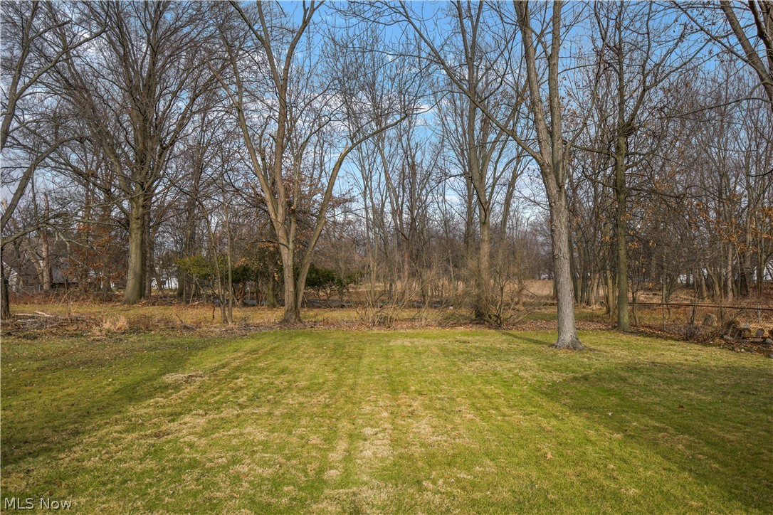 5515 Huron Road Lyndhurst, OH 44124 - Photo 30 of 35