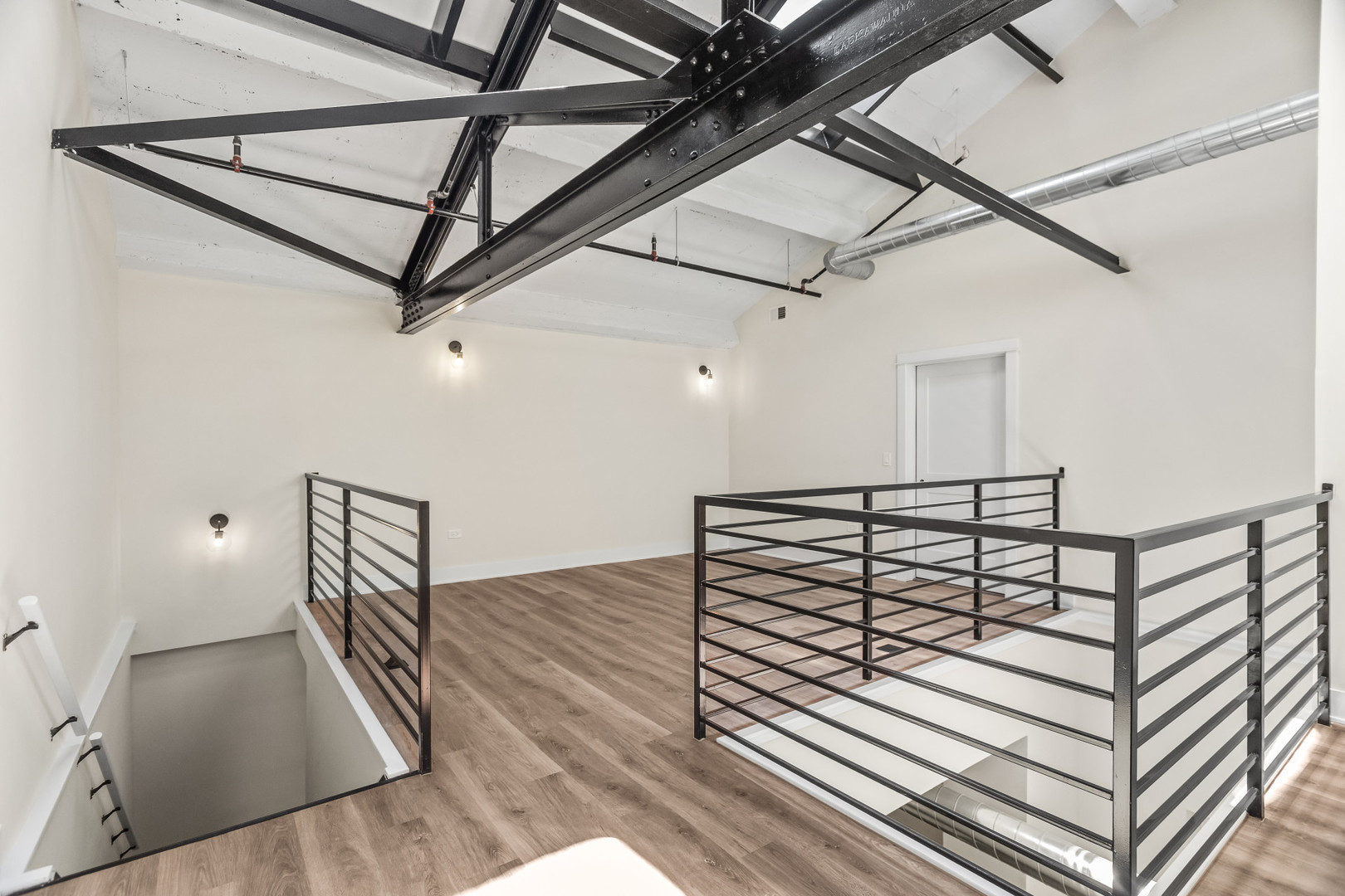 1453 Maple Avenue, Unit 201 Evanston, IL 60201 - Photo 11 of 25 a view of entryway