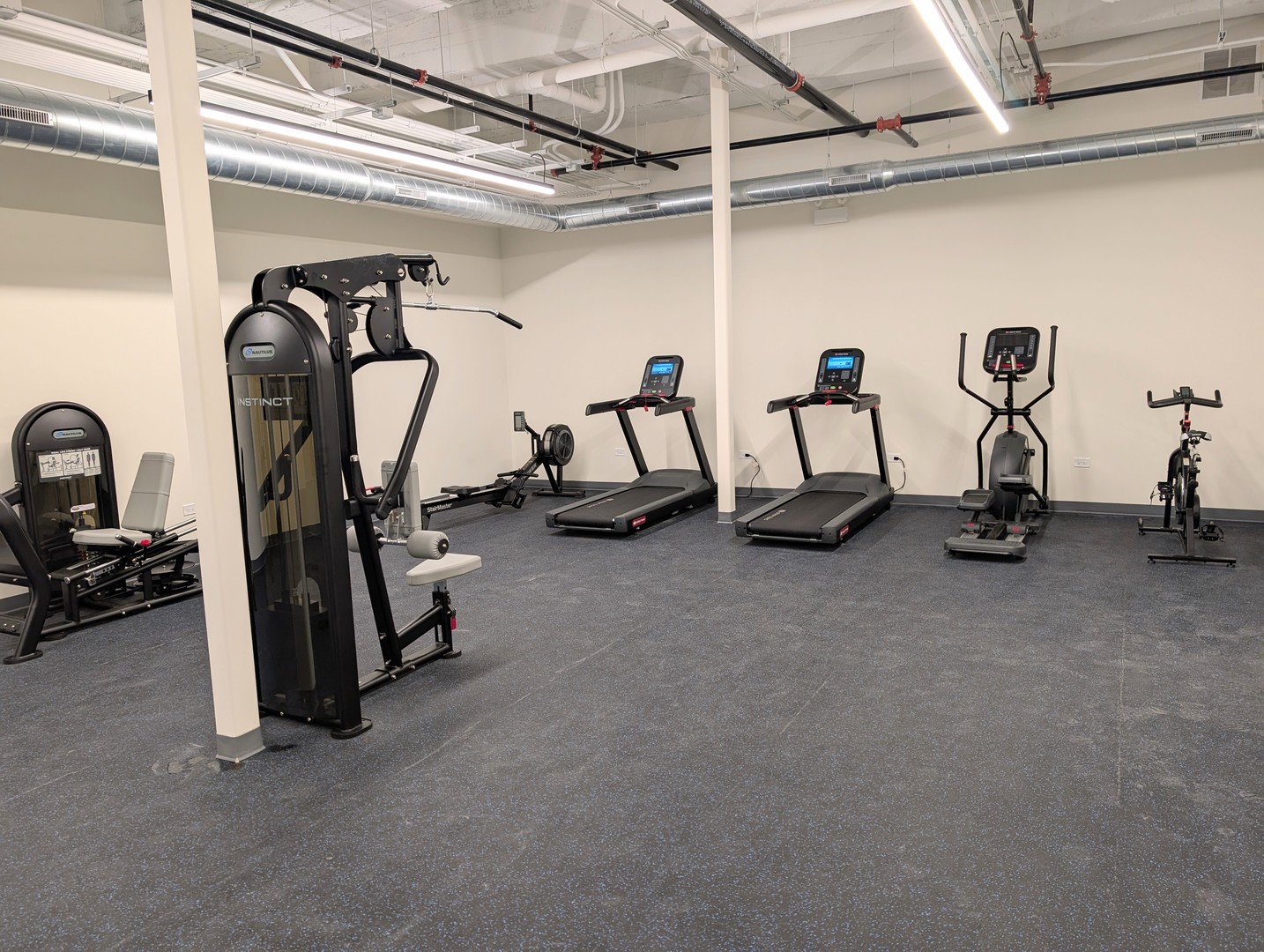 1453 Maple Avenue, Unit 201 Evanston, IL 60201 - Photo 25 of 25 a view of a room with gym equipment