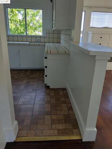 a view of utility room