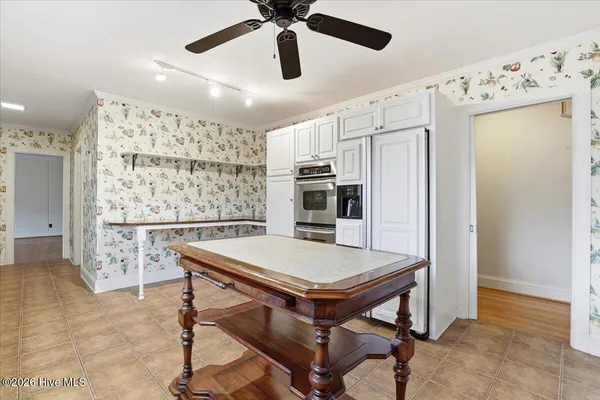 $575,000 | 1602 Greenbriar Road, Kinston, NC 28501