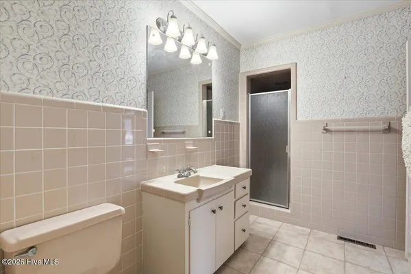 $575,000 | 1602 Greenbriar Road, Kinston, NC 28501