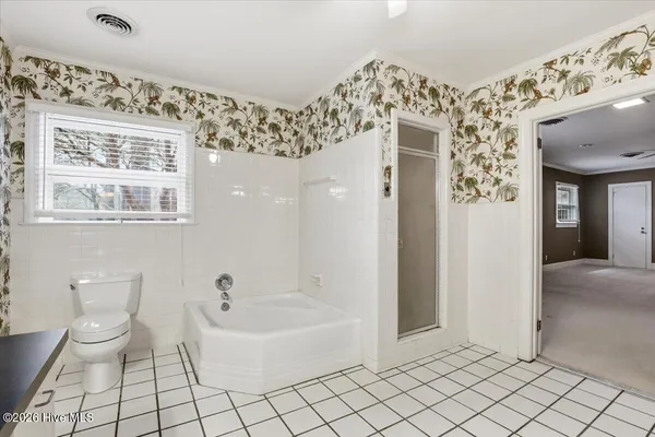 $575,000 | 1602 Greenbriar Road, Kinston, NC 28501