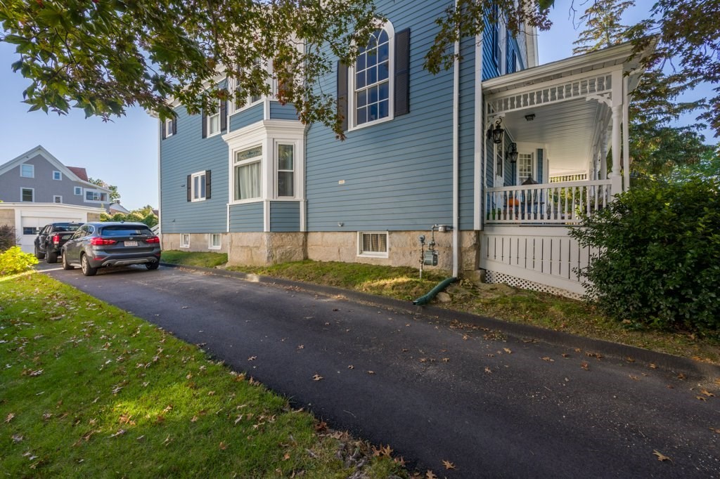 77 Green Street Fairhaven, MA 02719 - Photo 11 of 42