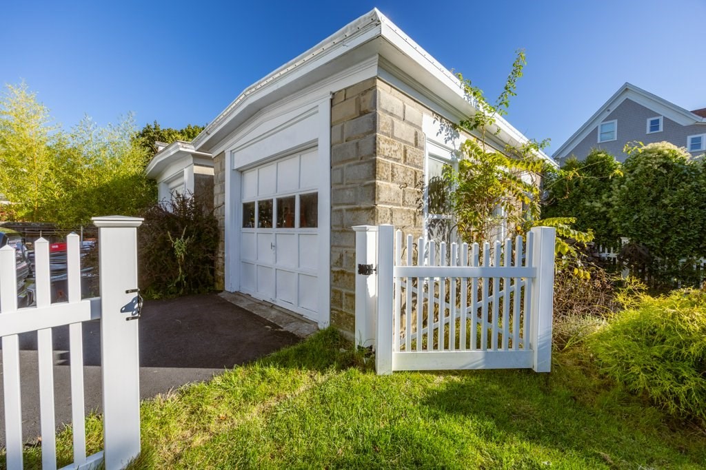 77 Green Street Fairhaven, MA 02719 - Photo 7 of 42