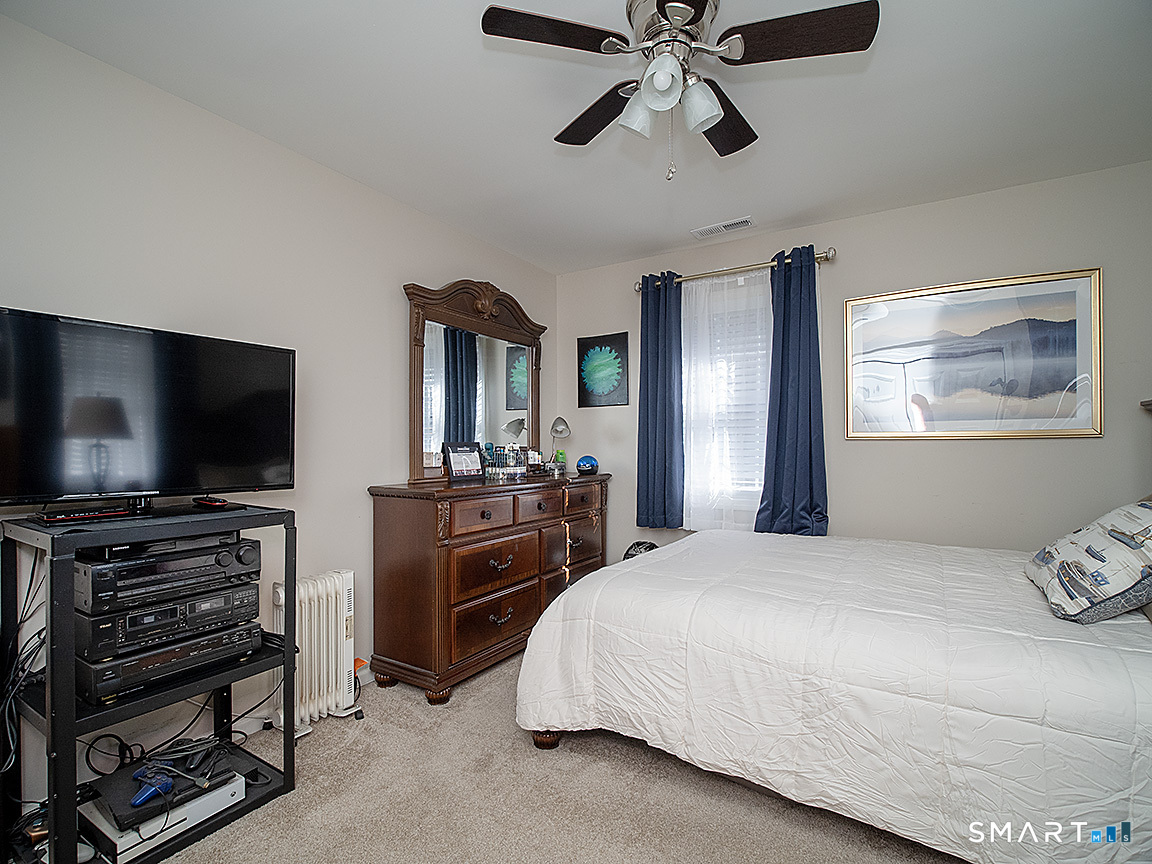 52 Kyle Court Meriden, CT 06450 - Photo 24 of 32