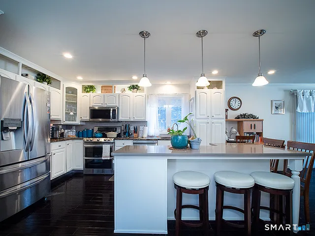 $425,000 | 52 Kyle Court, Meriden, CT 06450