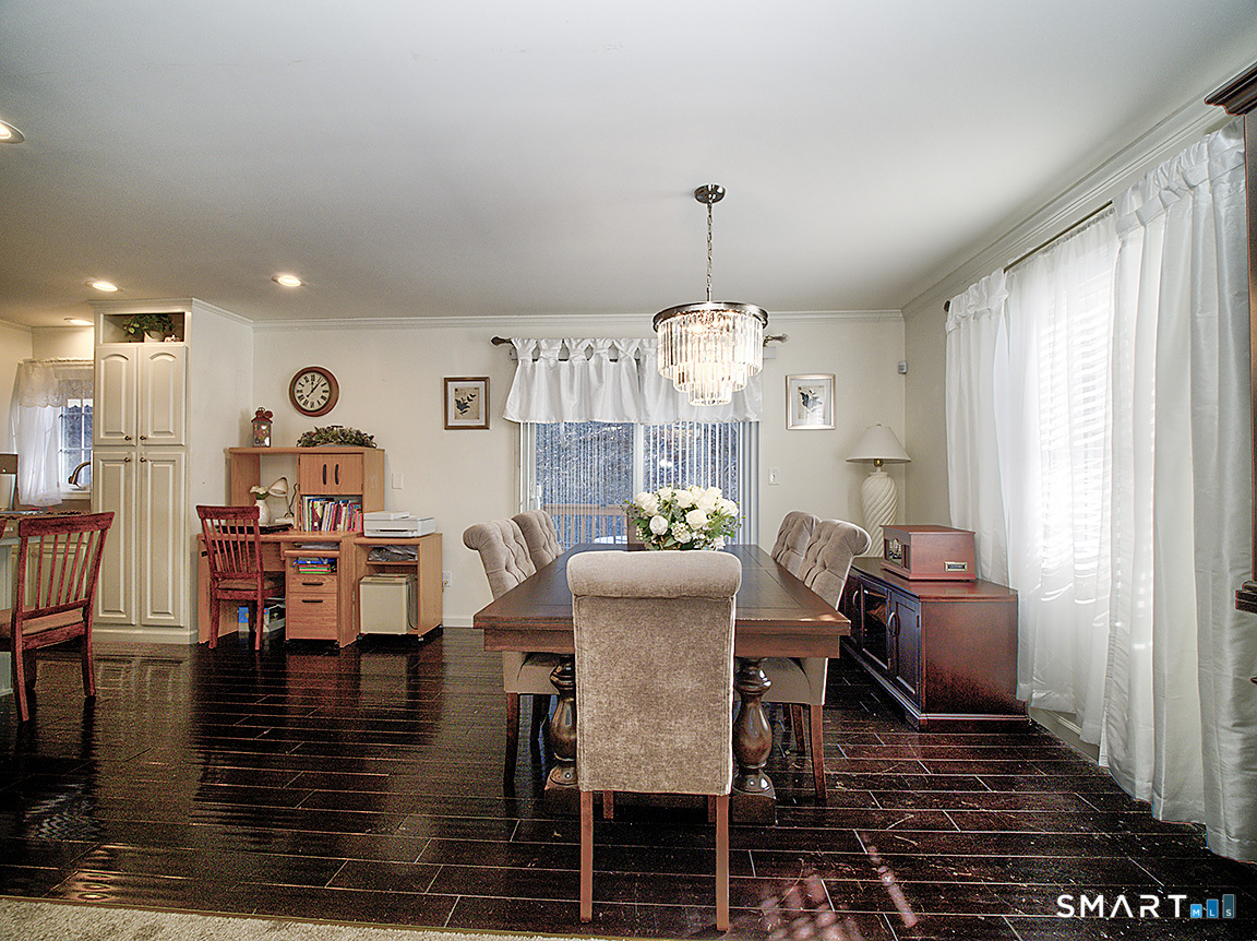 52 Kyle Court Meriden, CT 06450 - Photo 10 of 32