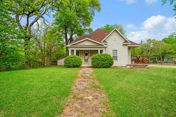 $139,000 | 1363 Pine Bluff Street, Paris, TX 75460