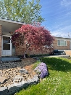 431 Statter Road Ephrata, WA 98823 - Photo 1 of 1 a backyard of a house with lots of green space
