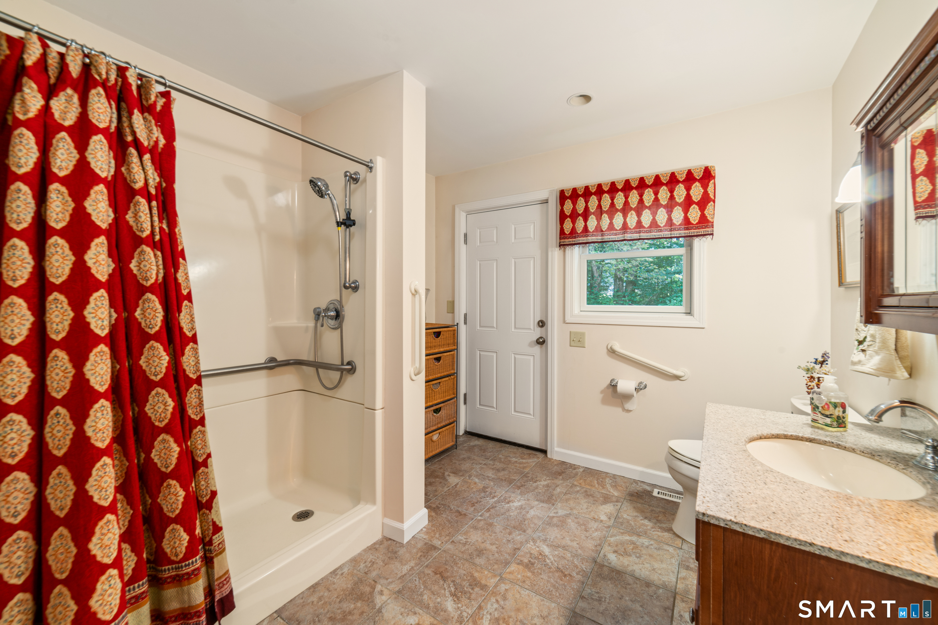 168 North Farm Road Middlebury, CT 06762 - Photo 8 of 40