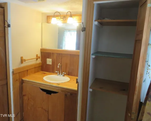 $159,900 | 492 Forge Creek Road, Mountain City, TN 37683