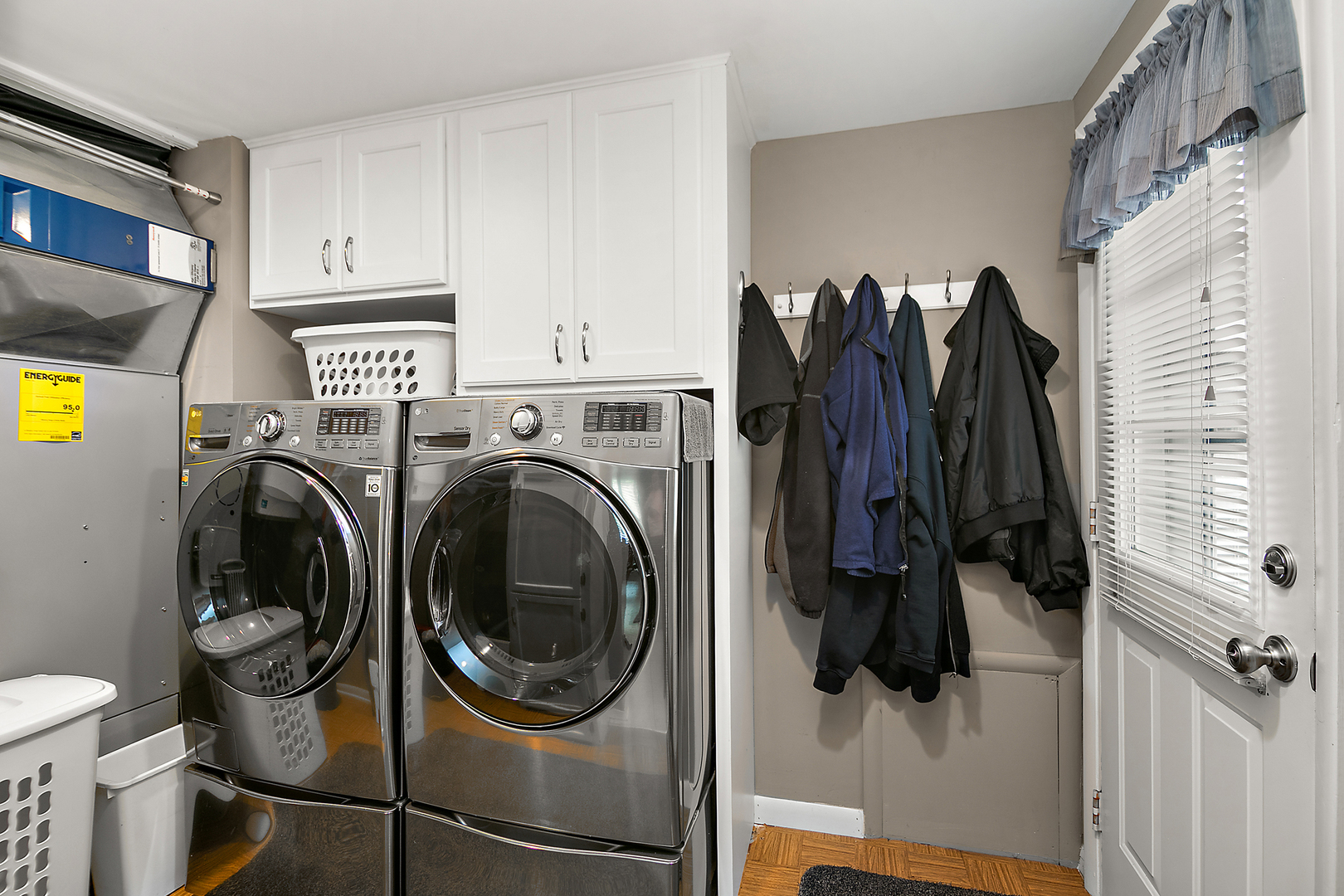 2 Jan Avenue Kankakee, IL 60901 - Photo 10 of 19 a utility room with dryer and washer