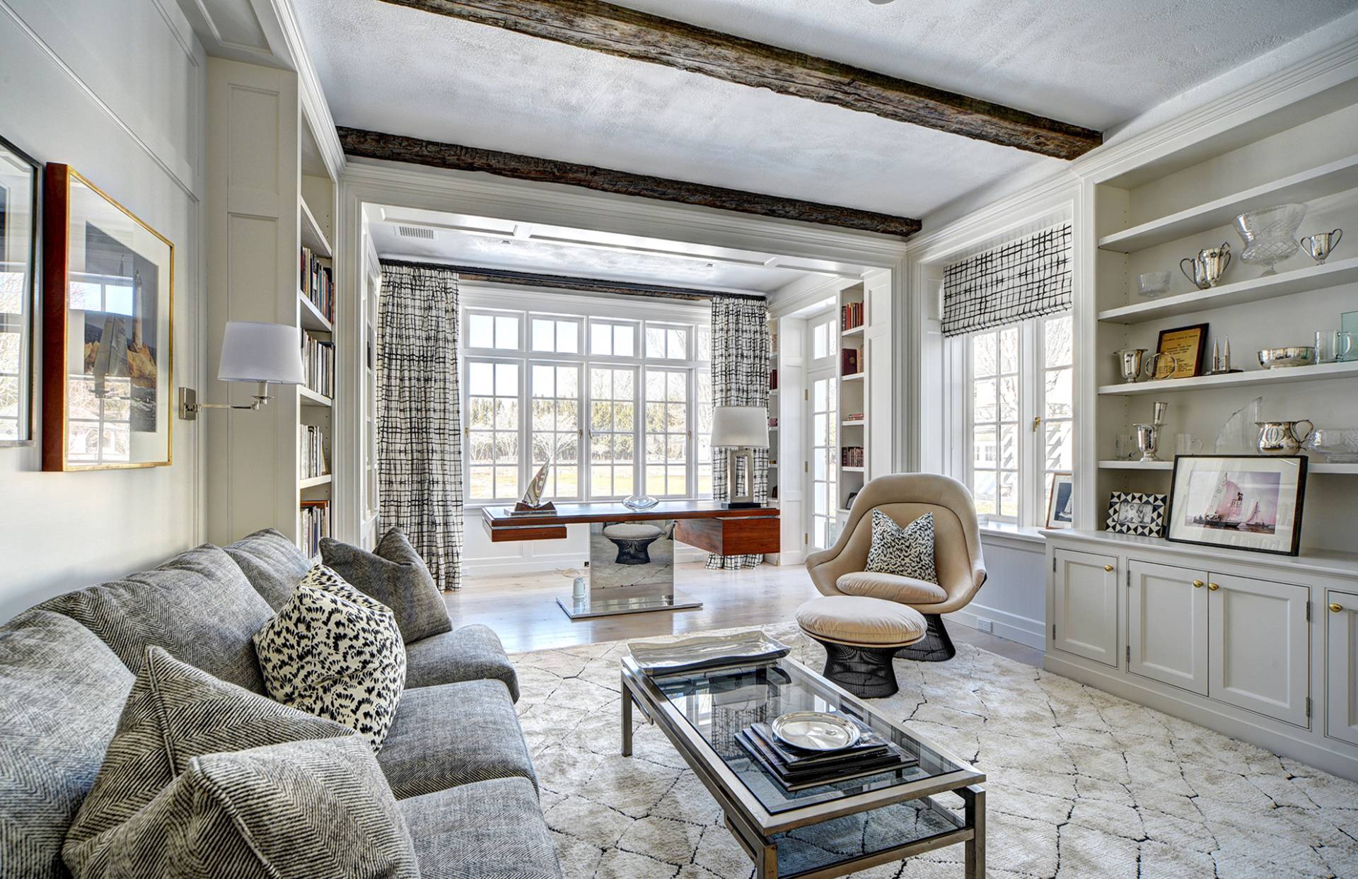 63 Middle Lane East Hampton, NY 11937 - Photo 23 of 39 a living room with furniture