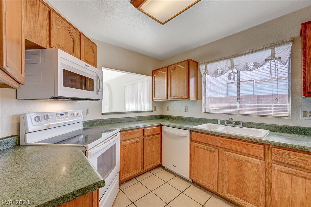 2801 Secret Canyon Road Henderson, NV 89074 - Photo 13 of 42