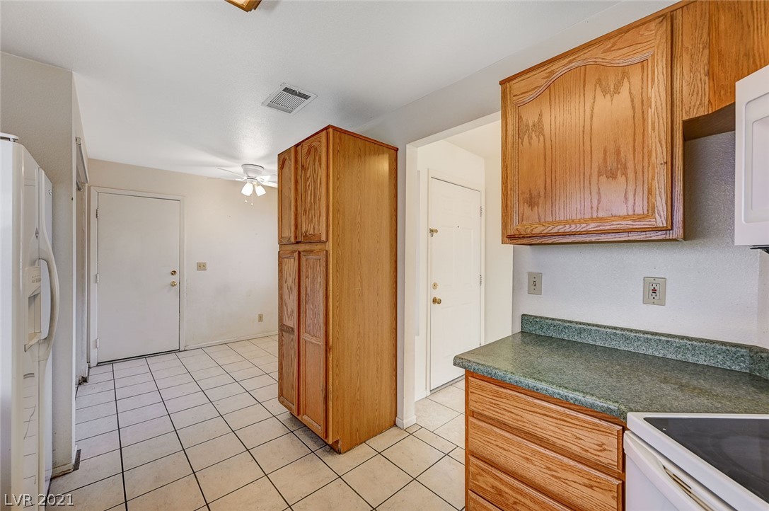 2801 Secret Canyon Road Henderson, NV 89074 - Photo 17 of 42