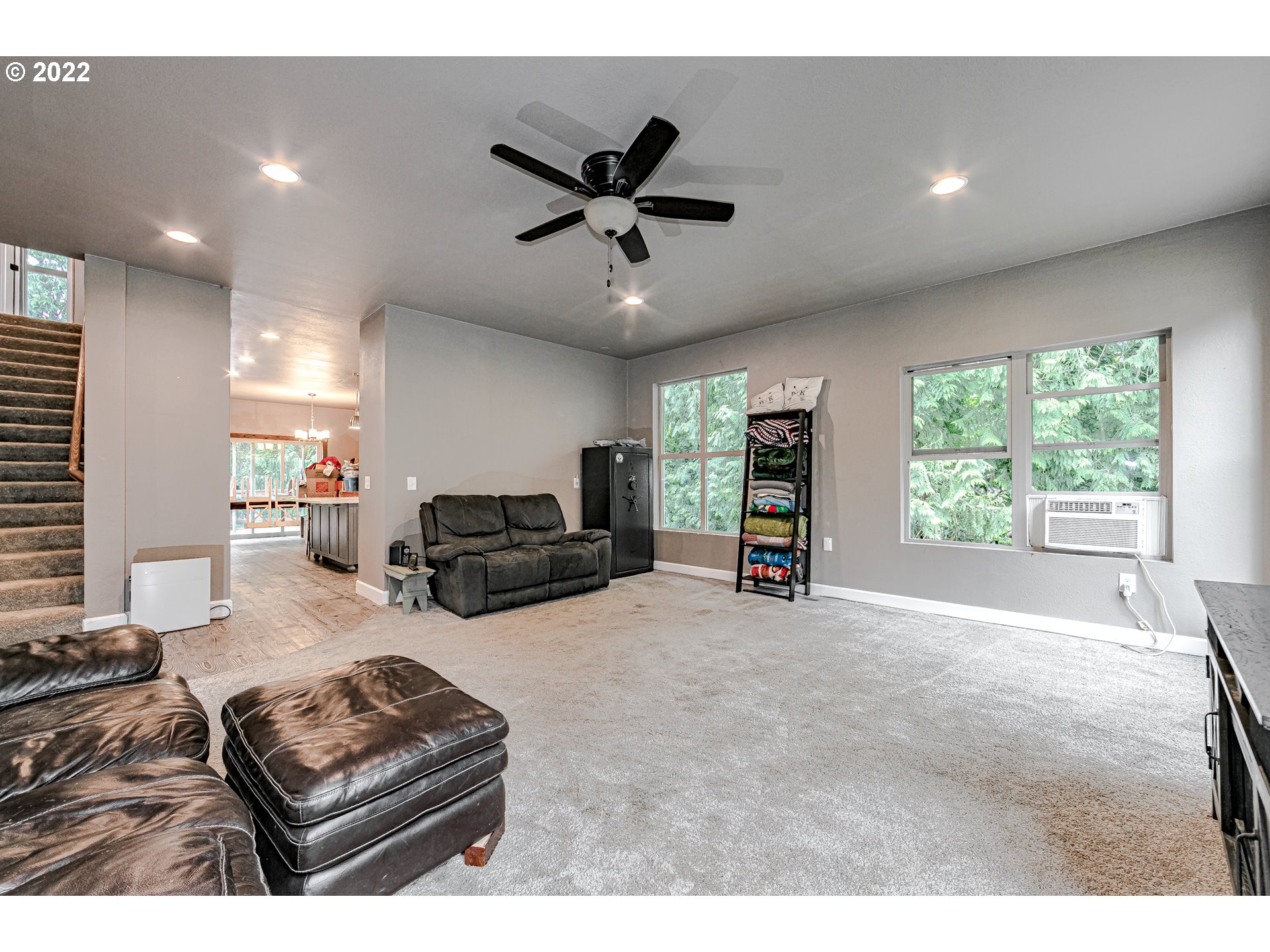 4460 Southeast Powell Valley Road Gresham, OR 97080 - Photo 5 of 23 Gallery Image 5