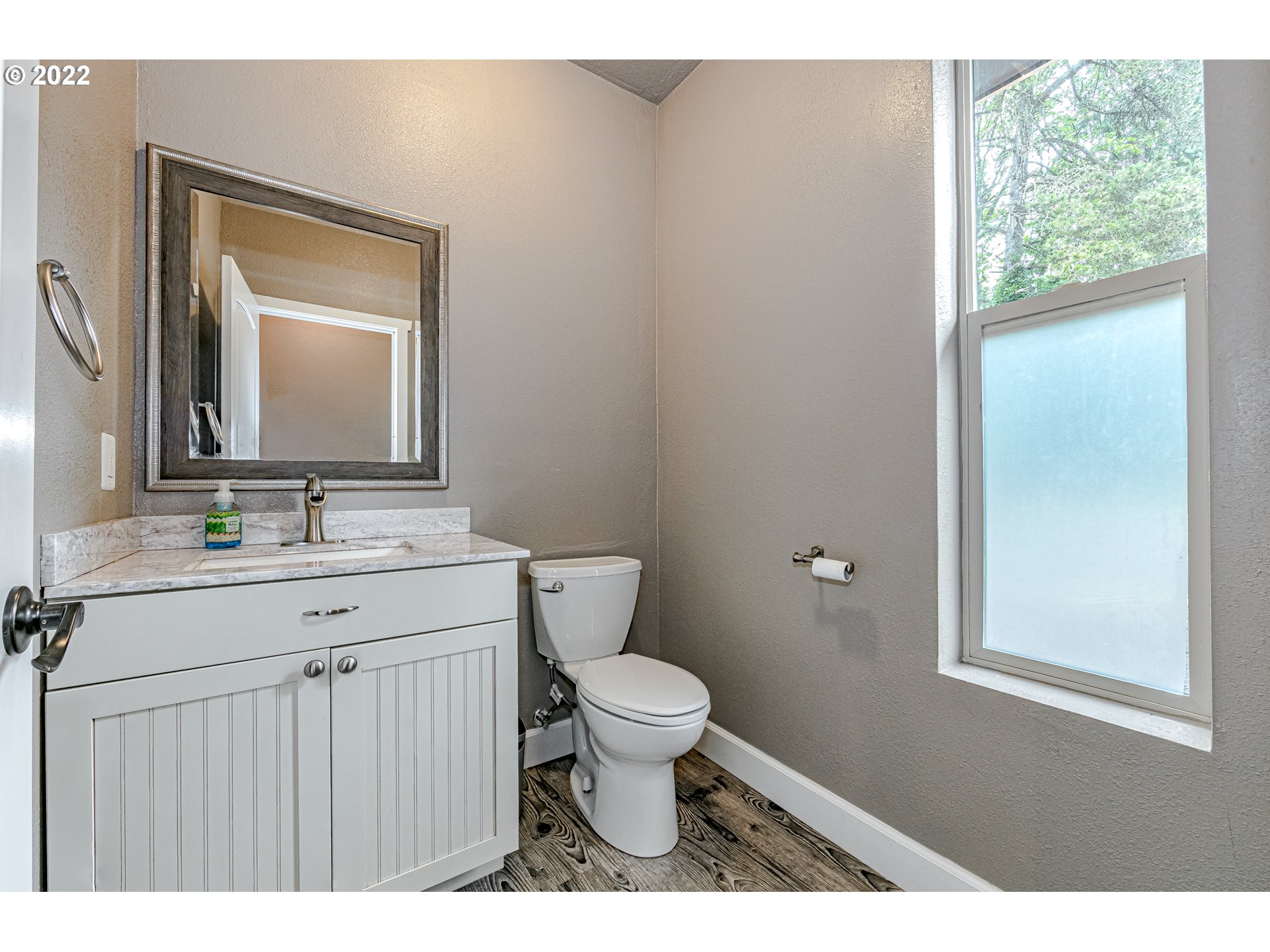 4460 Southeast Powell Valley Road Gresham, OR 97080 - Photo 10 of 23 Gallery Image 10