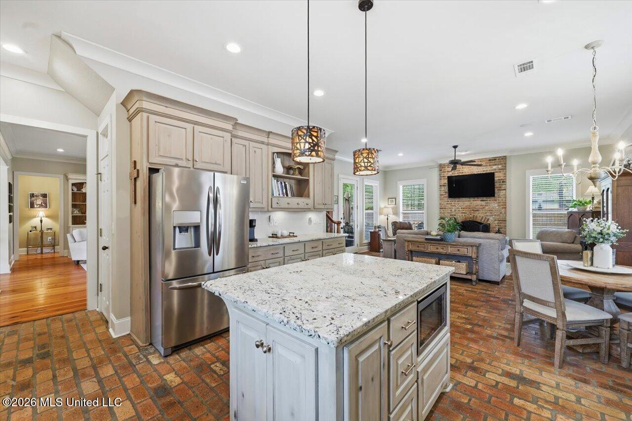 1222 Centre Court Brandon, MS 39042 - Photo 13 of 65 20-1222 Centre Ct _ Home Tours MS