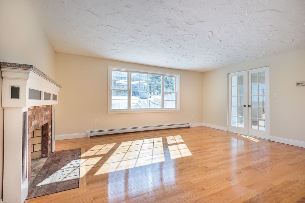 38 Blueberry Hill Road Woburn, MA 01801 - Photo 4 of 38 Gallery Image 4