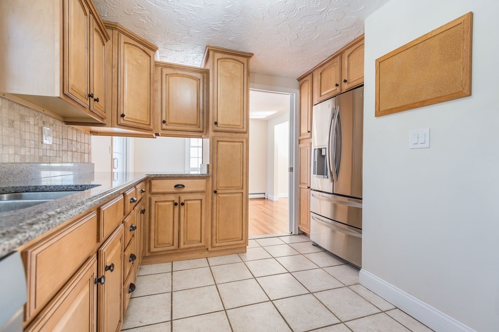 38 Blueberry Hill Road Woburn, MA 01801 - Photo 9 of 38 Gallery Image 9