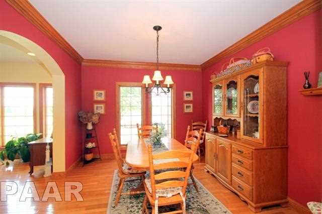 900 East Cruger Road Washington, IL 61571 - Photo 6 of 33 Gallery Image 6