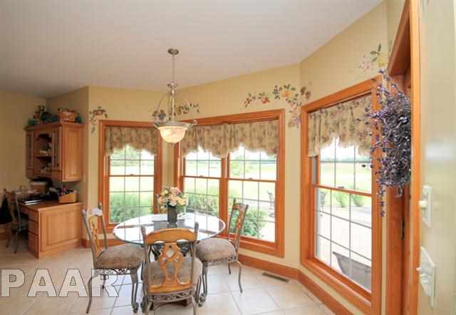 900 East Cruger Road Washington, IL 61571 - Photo 7 of 33 Gallery Image 7