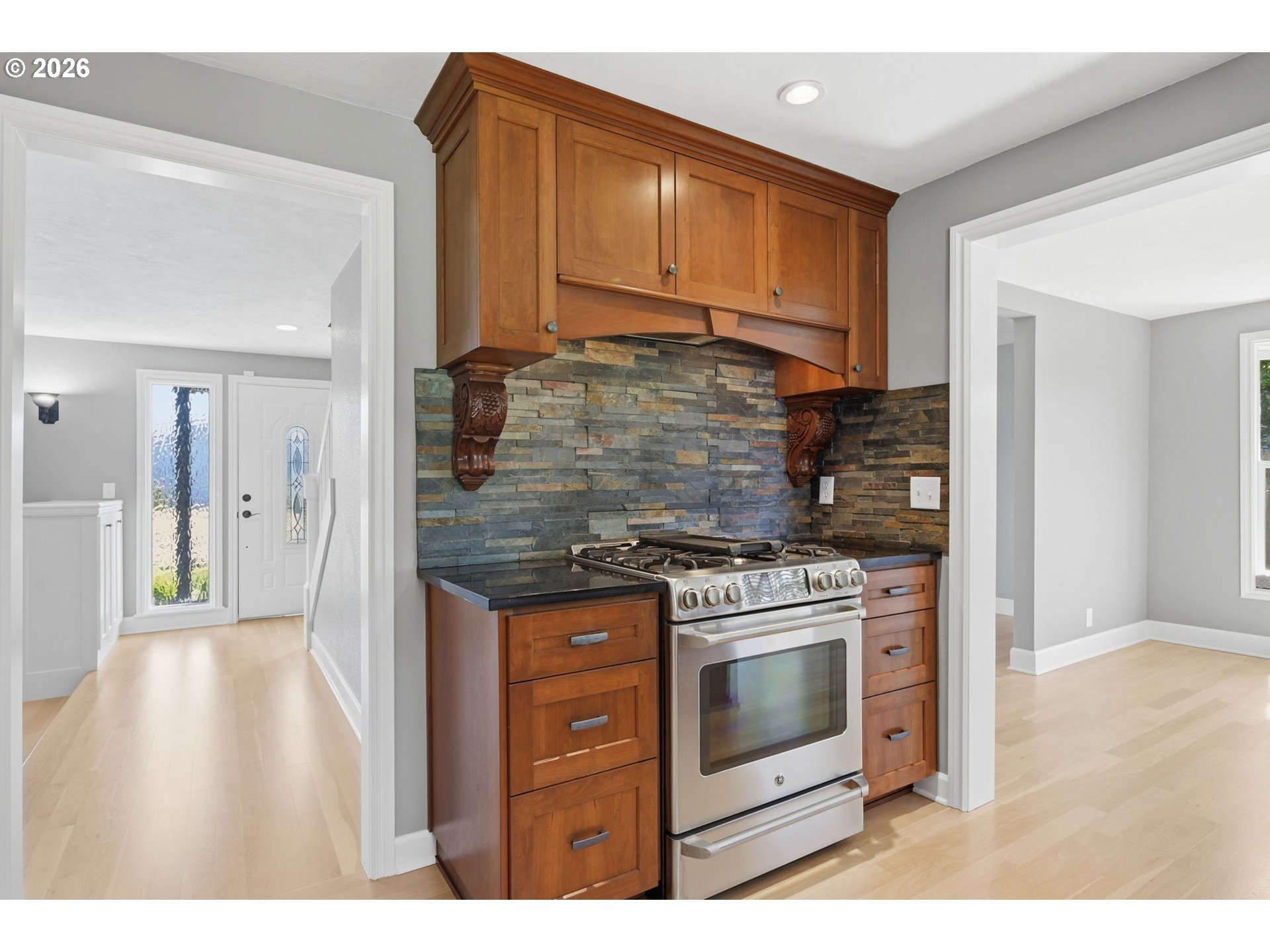 2930 Norkenzie Road Eugene, OR 97408 - Photo 7 of 48 Gallery Image 7