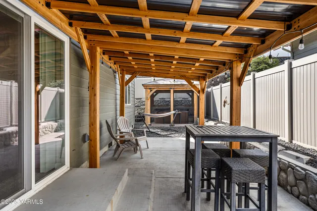 a view of an outdoor space with seating area