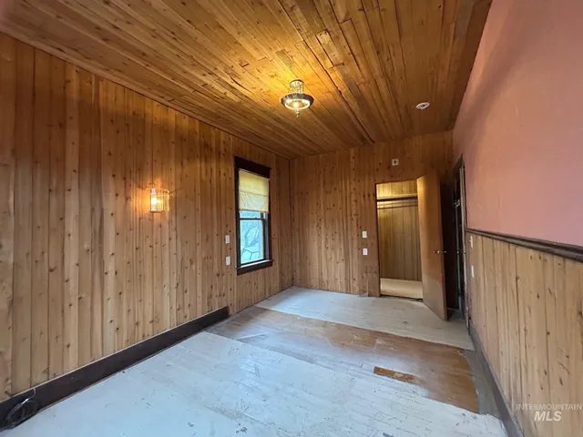 $148,000 | 800 Culdesac Avenue, Culdesac, ID 83524