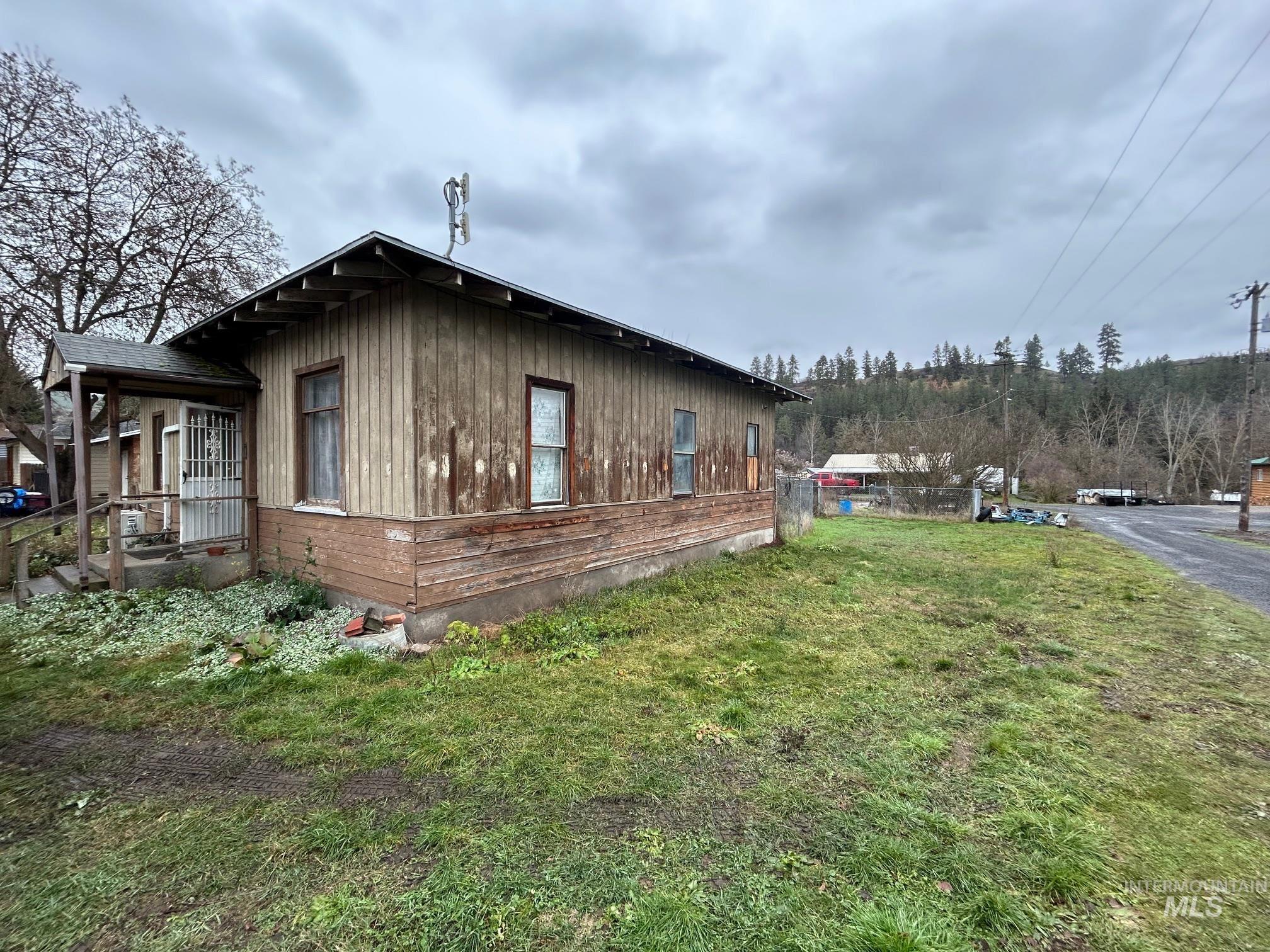 800 Culdesac Avenue Culdesac, ID 83524 - Photo 4 of 29