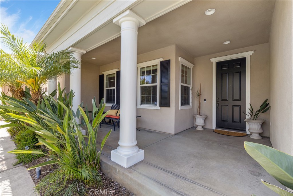 17059 Noble View Circle Riverside, CA 92503 - Photo 4 of 55