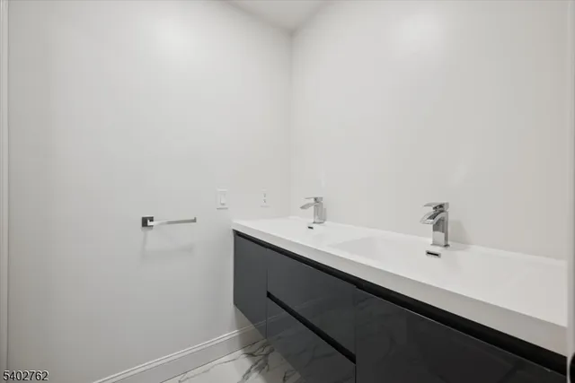 $629,000 | 1 Knob Hill Road, Hackettstown, NJ 07840