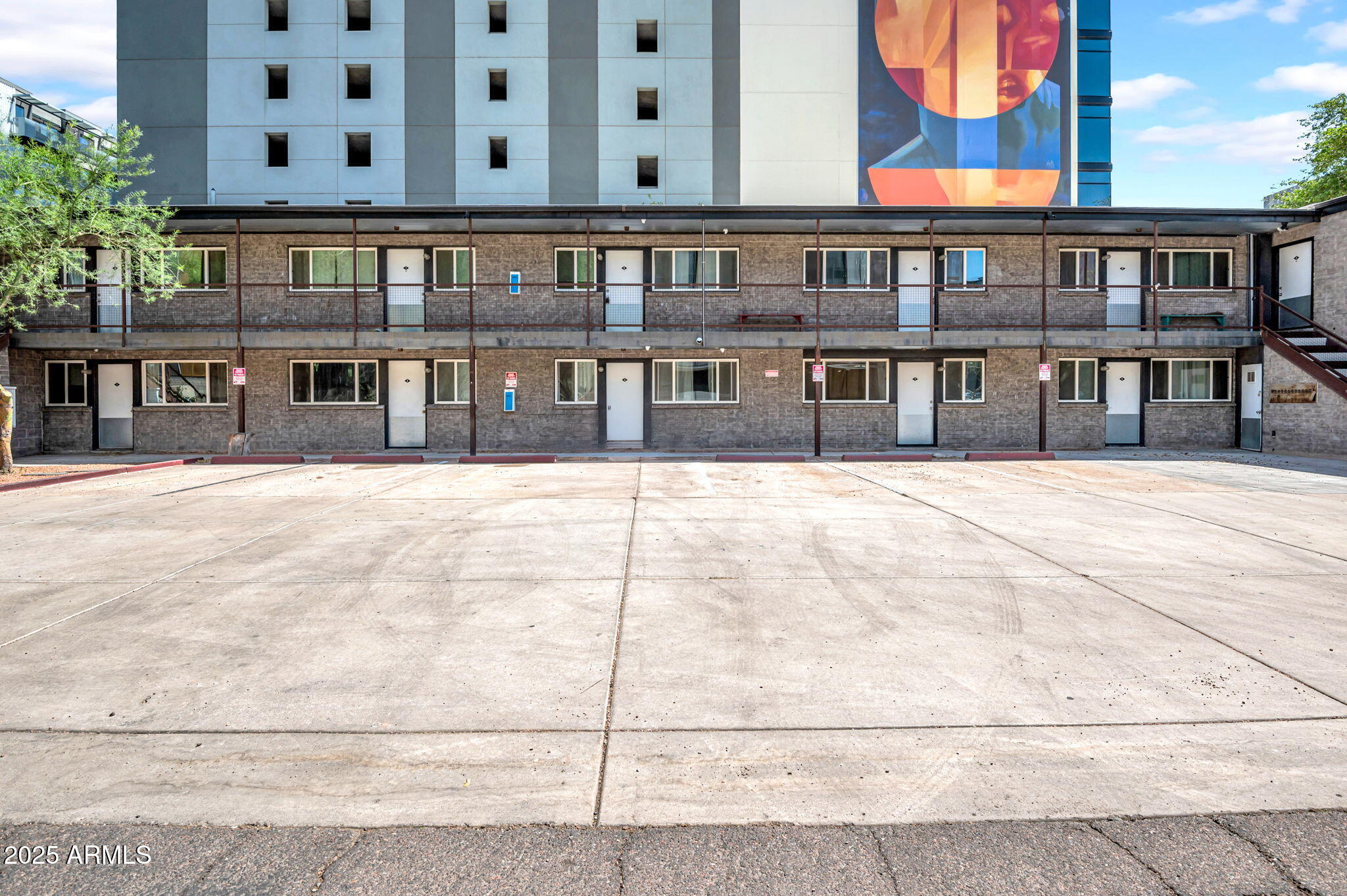 1-web-or-mls-821 N 3rd St-1