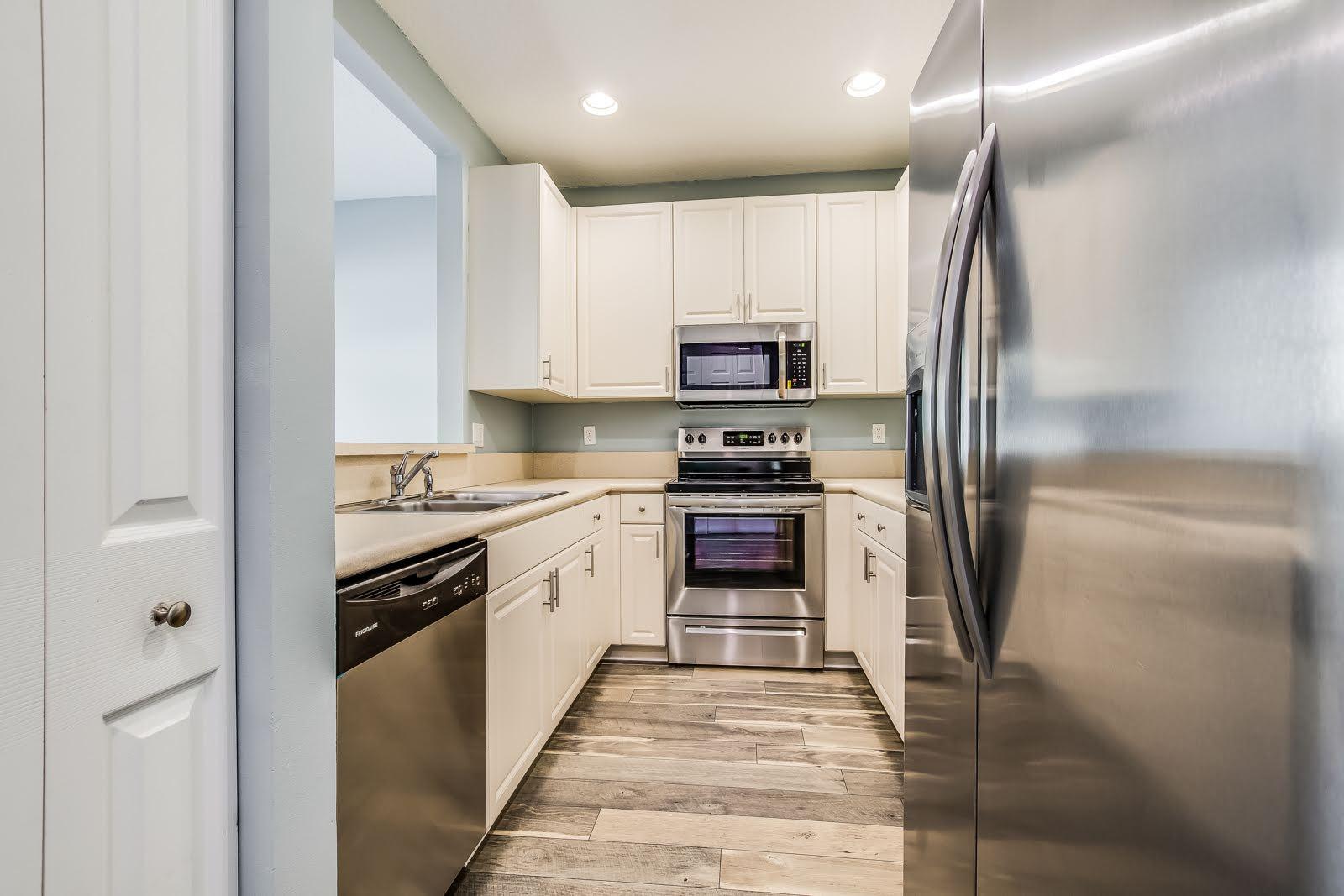 4312 Main Street Jupiter, FL 33458 - Photo 3 of 19 KITCHEN