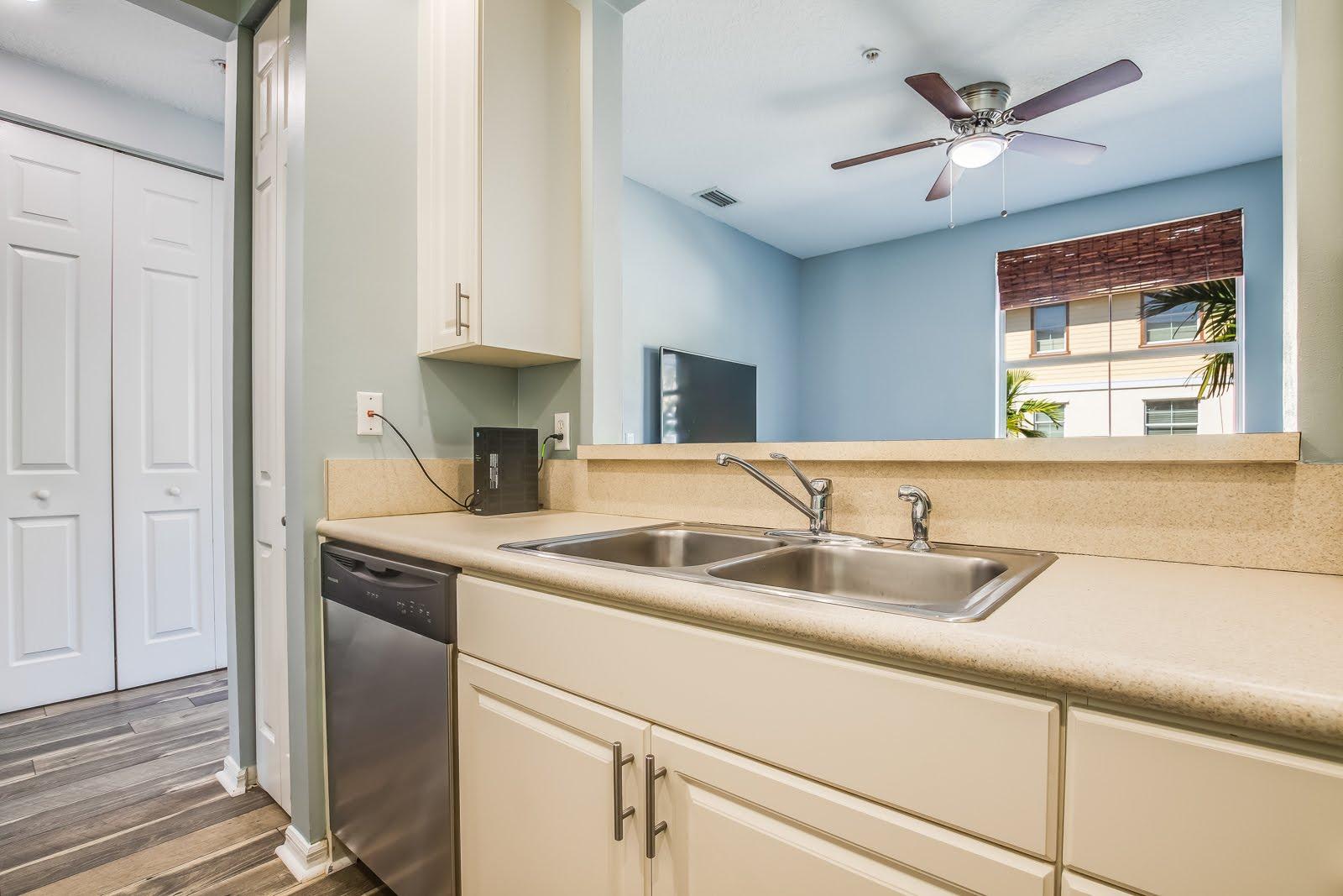 4312 Main Street Jupiter, FL 33458 - Photo 8 of 19 KITCHEN/PASS THRU TO DINING ROOM