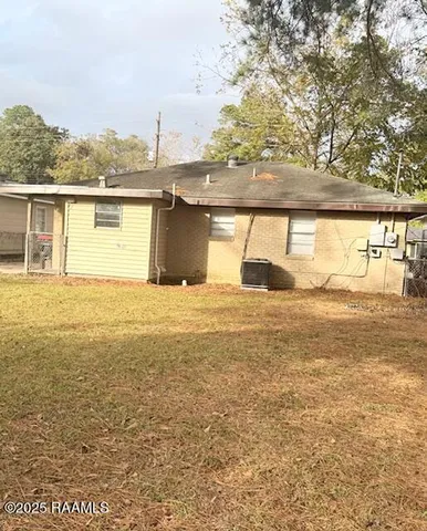 $1,100 | 114 Randolph Drive, Lafayette, LA 70501