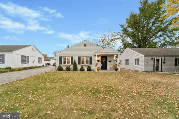 $325,000 | 68 Florence Avenue, Aston, PA 19014