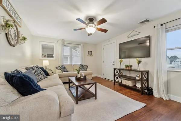 $325,000 | 68 Florence Avenue, Aston, PA 19014