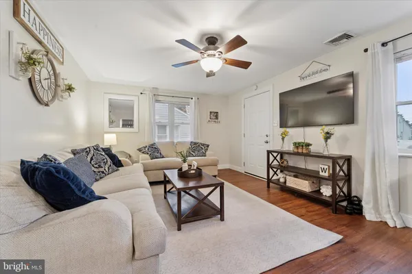 $325,000 | 68 Florence Avenue, Aston, PA 19014