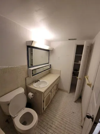 $2,050 | 1591 Northeast Miami Gardens Drive, Unit 205, Miami, FL 33179