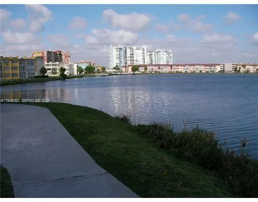 $2,200 | 1591 Northeast Miami Gardens Drive, Unit 205, Miami, FL 33179