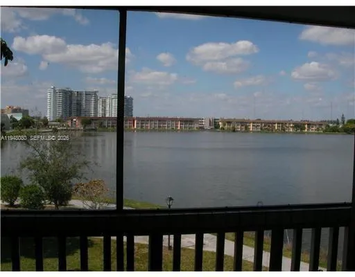 $2,200 | 1591 Northeast Miami Gardens Drive, Unit 205, Miami, FL 33179