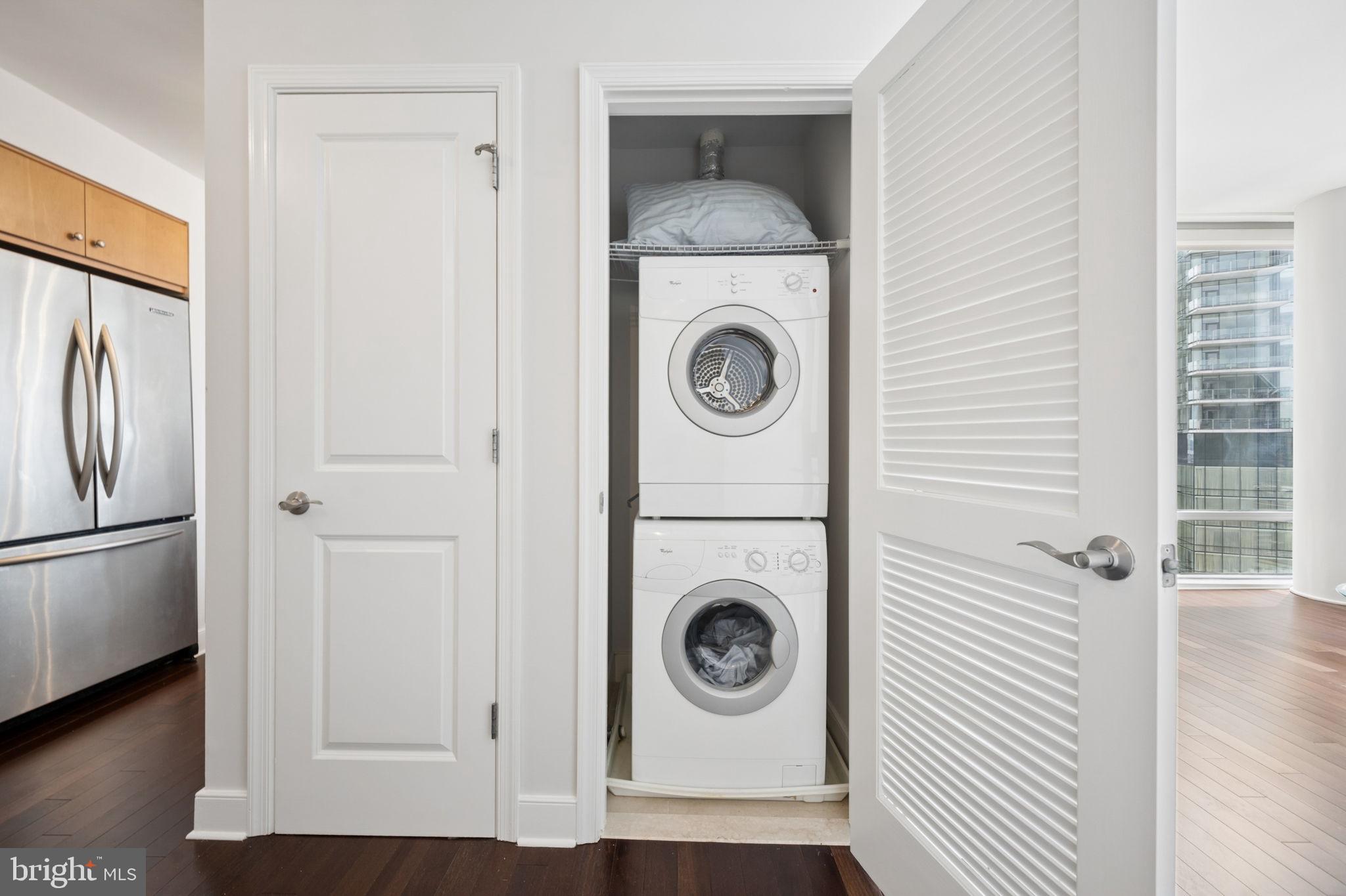 675 President Street, Unit 2002 Baltimore, MD 21202 - Photo 31 of 37 Laundry Center