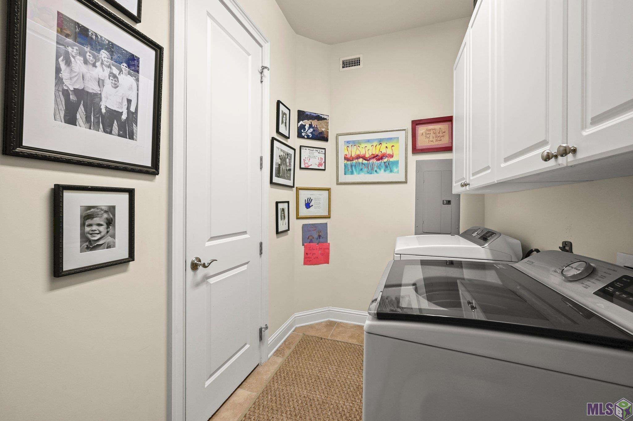990 Stanford Avenue, Unit 415 Baton Rouge, LA 70808 - Photo 16 of 18 Laundry
