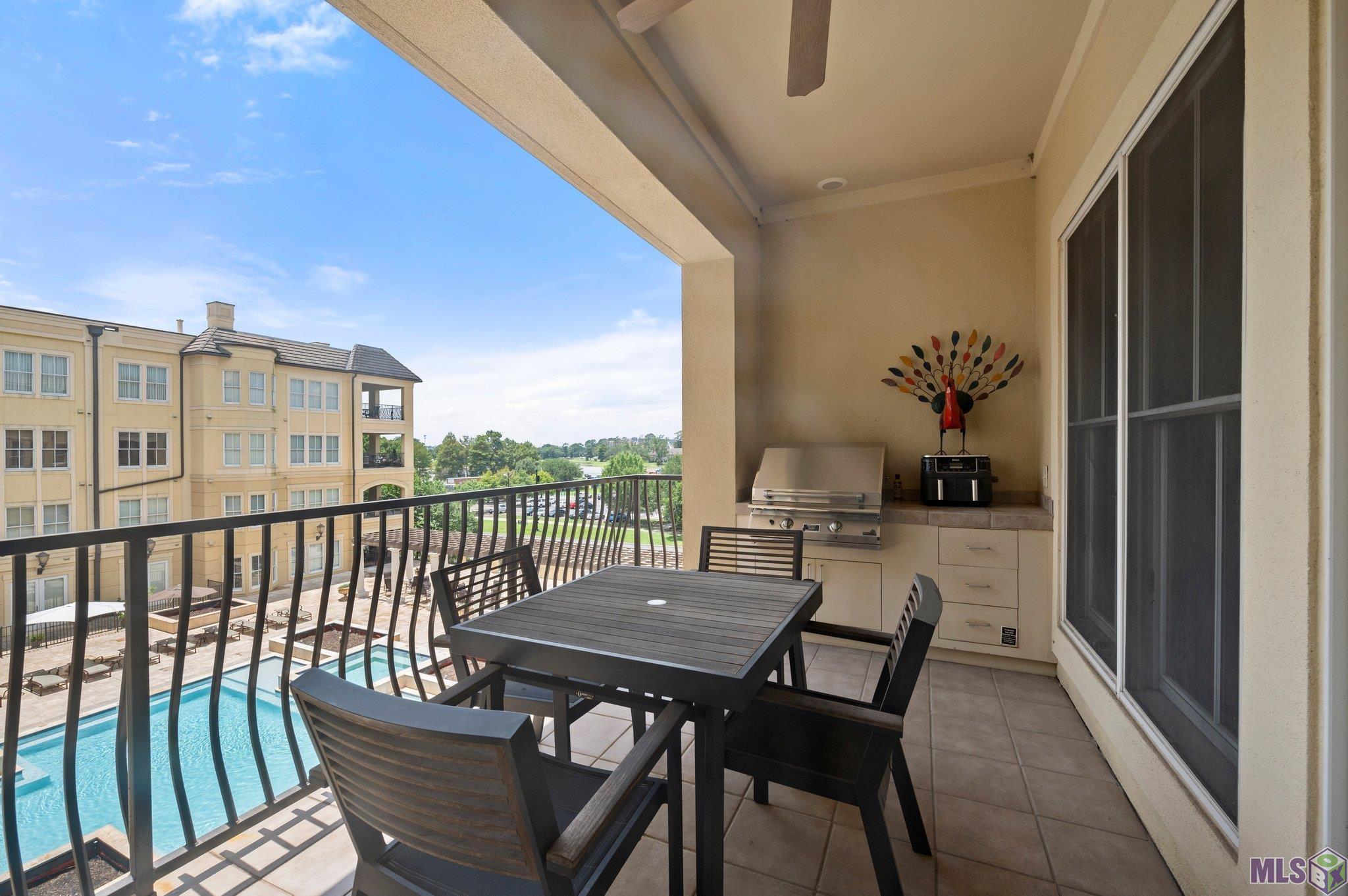 990 Stanford Avenue, Unit 415 Baton Rouge, LA 70808 - Photo 17 of 18 Balcony